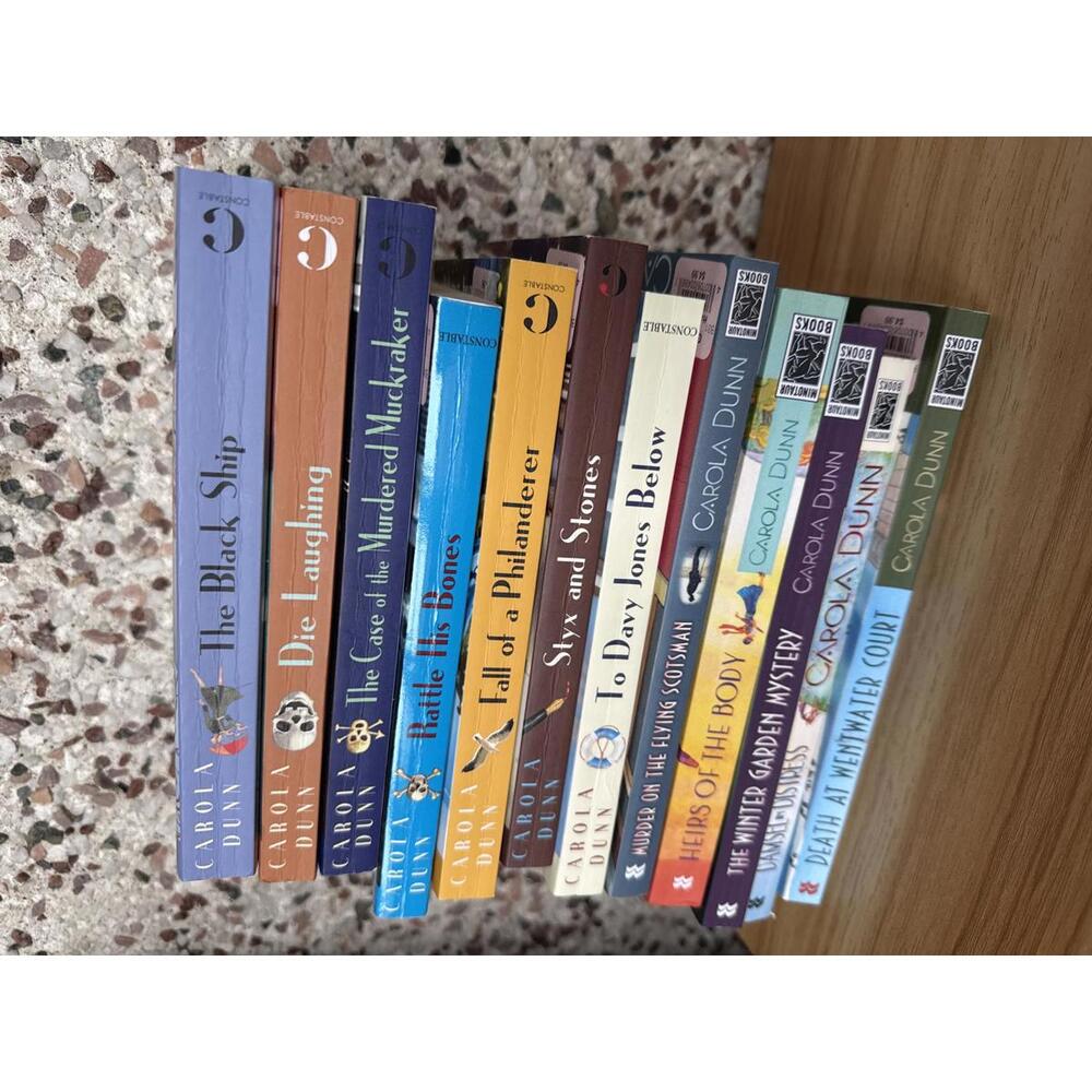 Carola Dunn “Daisy Dalrymple” Mystery Series – Lot of 12 Paperbacks - Picture 2 of 5
